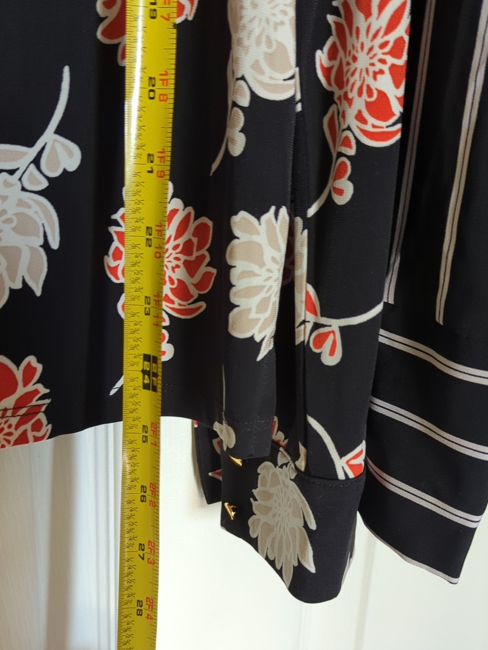 *Outfit* Banana Republic skirt (6) Calvin Klein Shirt (M) Tailor Shirt (M) - Picture 15 of 17
